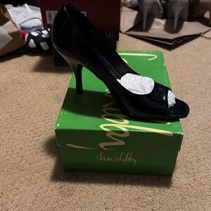 Sam and Libby Black patent peep toe pumps size 8